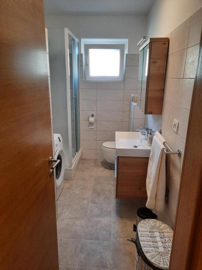 Apartman Laura M Vodice Exterior photo