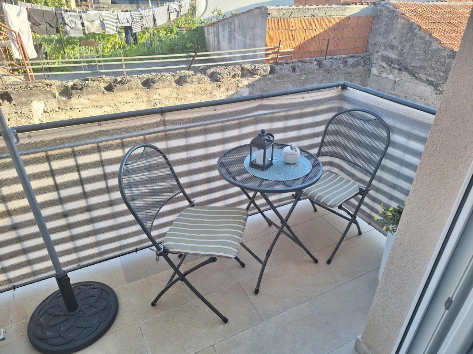 Apartman Laura M Vodice Exterior photo